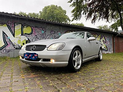 Mercedes-Benz SLK 200 -AMG Paket silbermetallic TÜV  neu