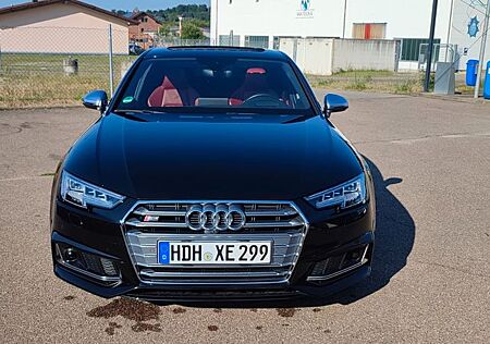 Audi S4 3.0 quattro/Matrix/360°/B&O/NAPPA/MASSAGE
