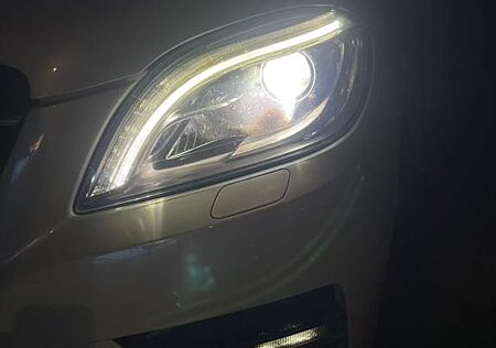 Mercedes-Benz ML 350 4MATIC BE - AMG Sport-Paket