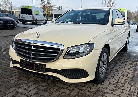 Mercedes-Benz E 200 E Limousine d/ Taxi/Sitzheizung/