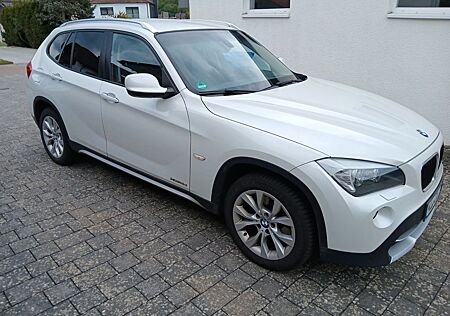 BMW X1 xDrive18d xLine AHK Allrad Navi Tüv Neu