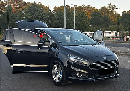 Ford S-Max 2,0TDCi Bi-Turbo 154kW Titanium PShift...