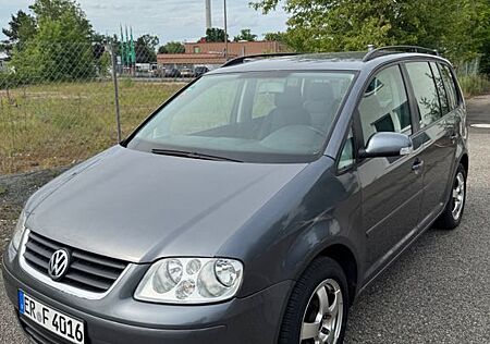 VW Touran Volkswagen 2.0 TDI Highline Highline