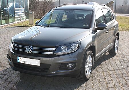 VW Tiguan Volkswagen 1.4 TSI Trend Navi Nebelsch. Parklenka.