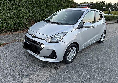 Hyundai i10 1.0 Passion Navi Sitzheizung pdc