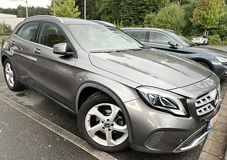 Mercedes-Benz GLA 200 GLA -Autom*Navi*SH*SAUBER