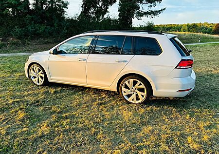 VW Golf Volkswagen Variant 2.0 TDI, AHK, Standhzg, Comfortline