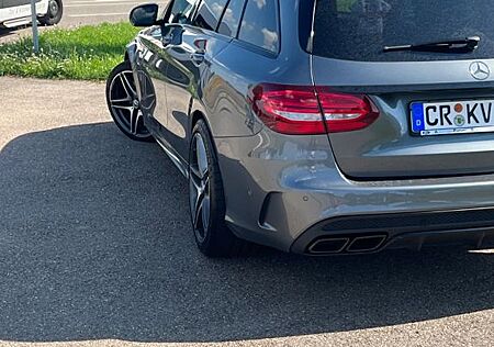 Mercedes-Benz C 63 AMG Mercedes-AMG C 63 T Mercedes-AMG