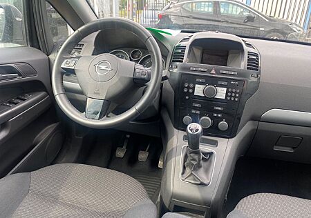 Opel Zafira B Family Plus