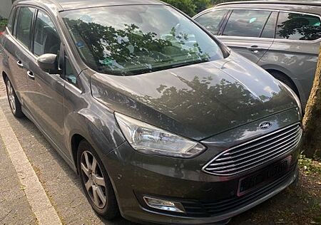 Ford Grand C-Max 2,0TDCi 110kW PowerShift Titaniu...