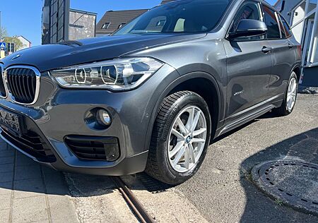 BMW X1 Baureihe xDrive 20 i Sport Line*Leder*Navi