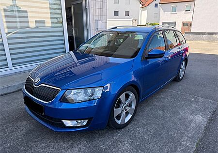 Skoda Octavia Combi/XENON/PDC/SITZHEIZUNG