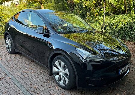 Tesla Model Y Allradantrieb, Anhängerkupplung