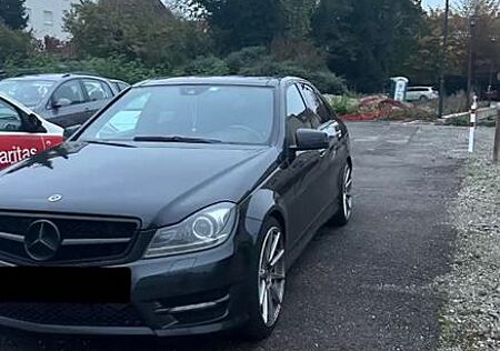 Mercedes-Benz C 250 BlueEFFICIENCY AVANTG. Autom. AVANTGARDE