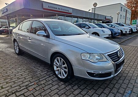 VW Passat Volkswagen Lim.Sportline Automatik,Klimaautomat,Navi