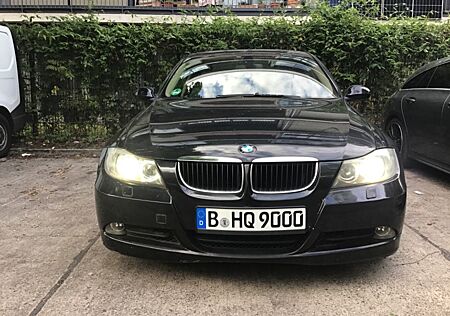 BMW Top gepflegter BMW E90, Robuster M47 Motor