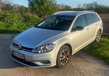 VW Golf Volkswagen 1.6 TDI SCR DSG IQ.DRIVE Variant IQ.DRIVE