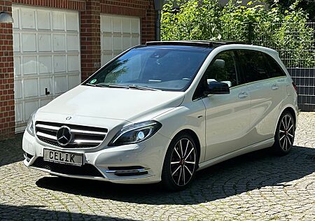 Mercedes-Benz B 200 B200 Diesel Autoamtik Sportpaket/PANO/Distr.Voll