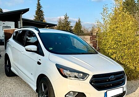 Ford Kuga 2,0 TDCi 4x4 132kW ST-Line PowerShift