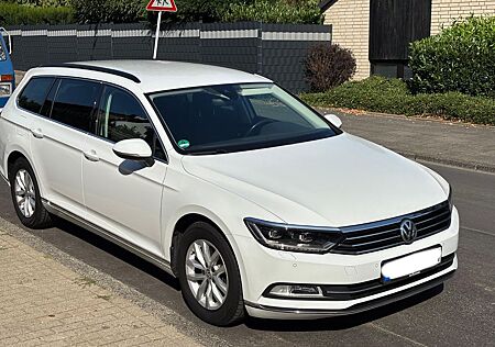 VW Passat Variant Volkswagen 2.0 TDI SCR 140kW DSG Highlin...