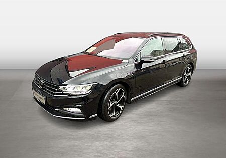 VW Passat Variant Volkswagen R-Line 1.5 TSI DSG Leder Pano