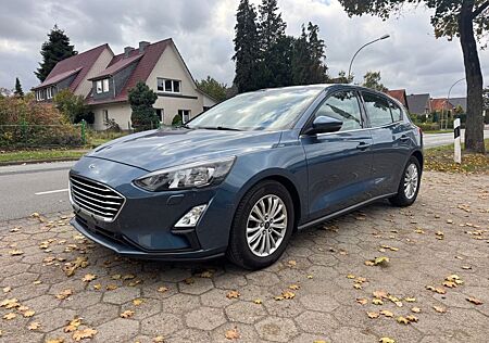 Ford Focus 1.5 Limo 88kW Titanium *LED+Navi+Kamera