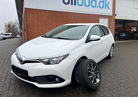 Toyota Auris Comfort FULL SERVICE 2 SET OF WHEELS