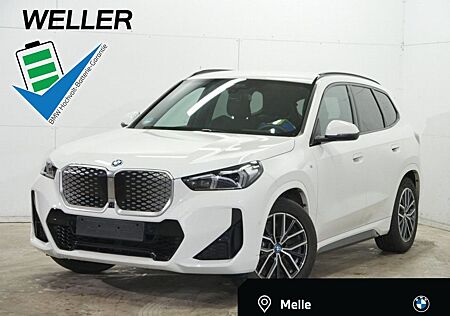 BMW iX1 xDrive30 M-Sport AHK LHz HK ALED DAPro 18"