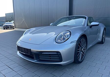 Porsche 992 Cabriolet SportChrono/Bose/21"/Approved/360°