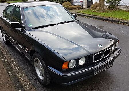 BMW 520i E34 Cosmosschwarz EZ 09/95