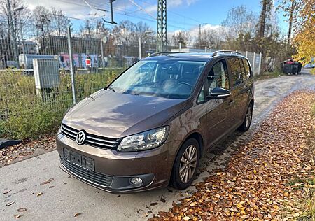 VW Touran Volkswagen Style 7 Sitzer