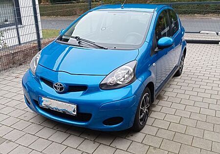 Toyota Aygo (X) Aygo (X) 1,0-l-VVT-i -