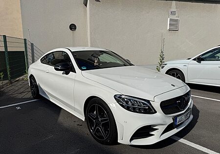 Mercedes-Benz C 200 Autom - EQ Boost - AMG Line - Night Paket
