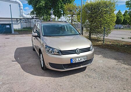 VW Touran Volkswagen 1.6 TDI Allwetterreifen *wenig KM*
