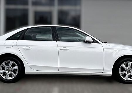 Audi A4 2.0 TDI NAVI/ TEMPOMAT/ 8-fach/ SCHECKHEFT