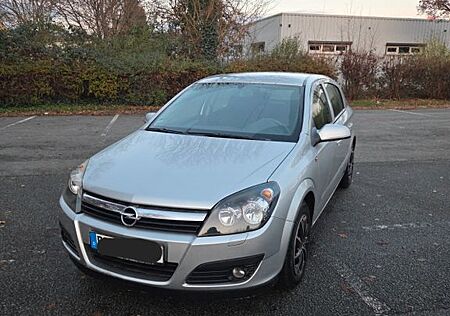 Opel Astra 1.6 Twinport 77kW -