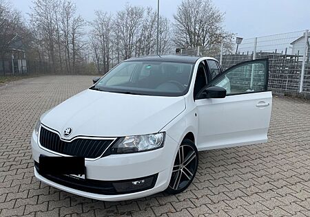 Skoda Rapid Spaceback 1.6 TDI mit Panoramadach