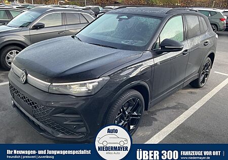 VW Tiguan Volkswagen 1.5 eHybrid R-LINE Black, Pano, 20-Zoll,
