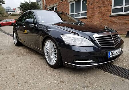 Mercedes-Benz S 350 CDI BlueEFFICIENCY -