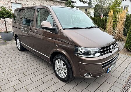 VW T5 Multivan Volkswagen Highline, Motor NEU