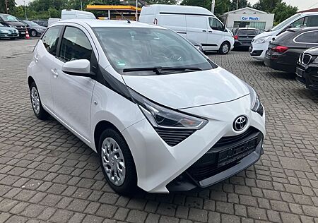 Toyota Aygo (X) -play 1.0 Kamera-Navi-1 Hand