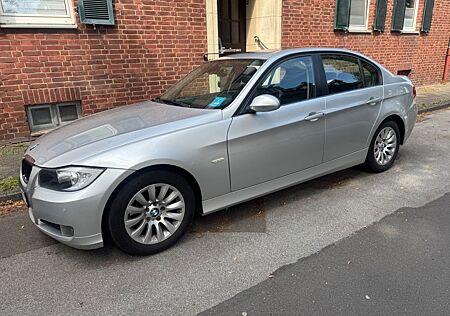 BMW 320d -