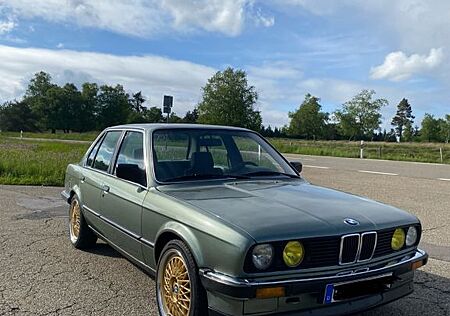 BMW 318i E 30