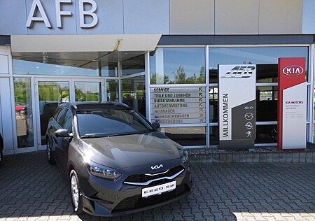 Kia Cee'd Ceed SW 1.5T TOP Navi LED SHZ 16