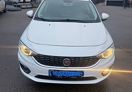 Fiat Tipo 1.4 T-Jet LOUNGE LOUNGE