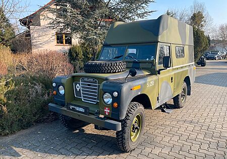 Land Rover Serie III 109 seltene Hochdach-Kleinserie dänischen Armee