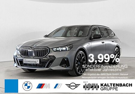 BMW 530e Touring xDrive M-Sport Pro PANO AHK B&W HUD