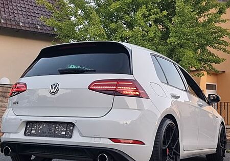 VW Golf Volkswagen 7 GTI Facelift 2.Hand -Scheckheft 300PS