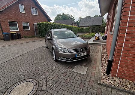 VW Passat Variant Volkswagen 2.0 BlueTDI Highline Variant ...