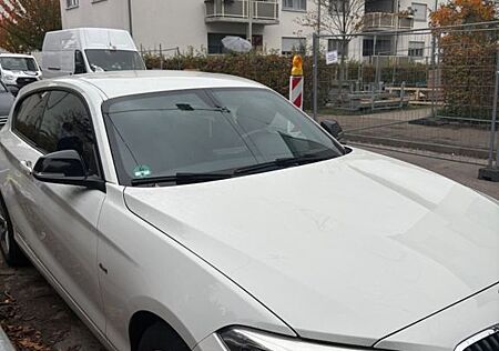 BMW 118i Sport Line Sport Line
